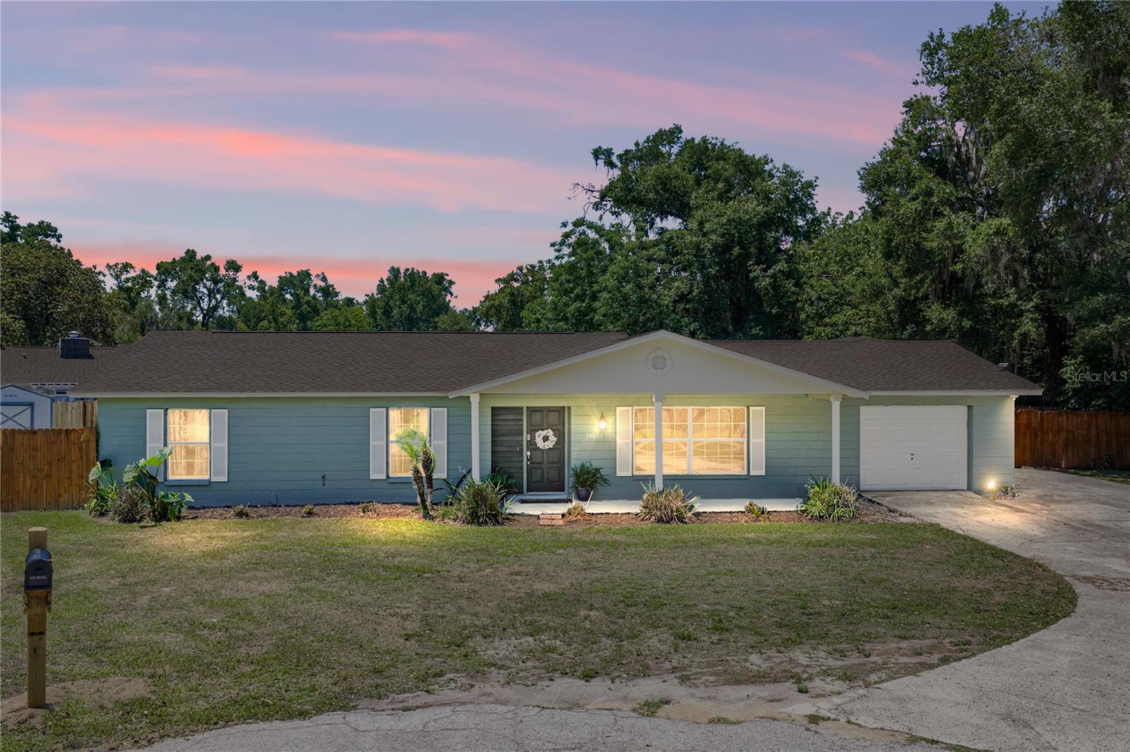 Single Family Residence in DADE CITY, FL - Daniel Dourado