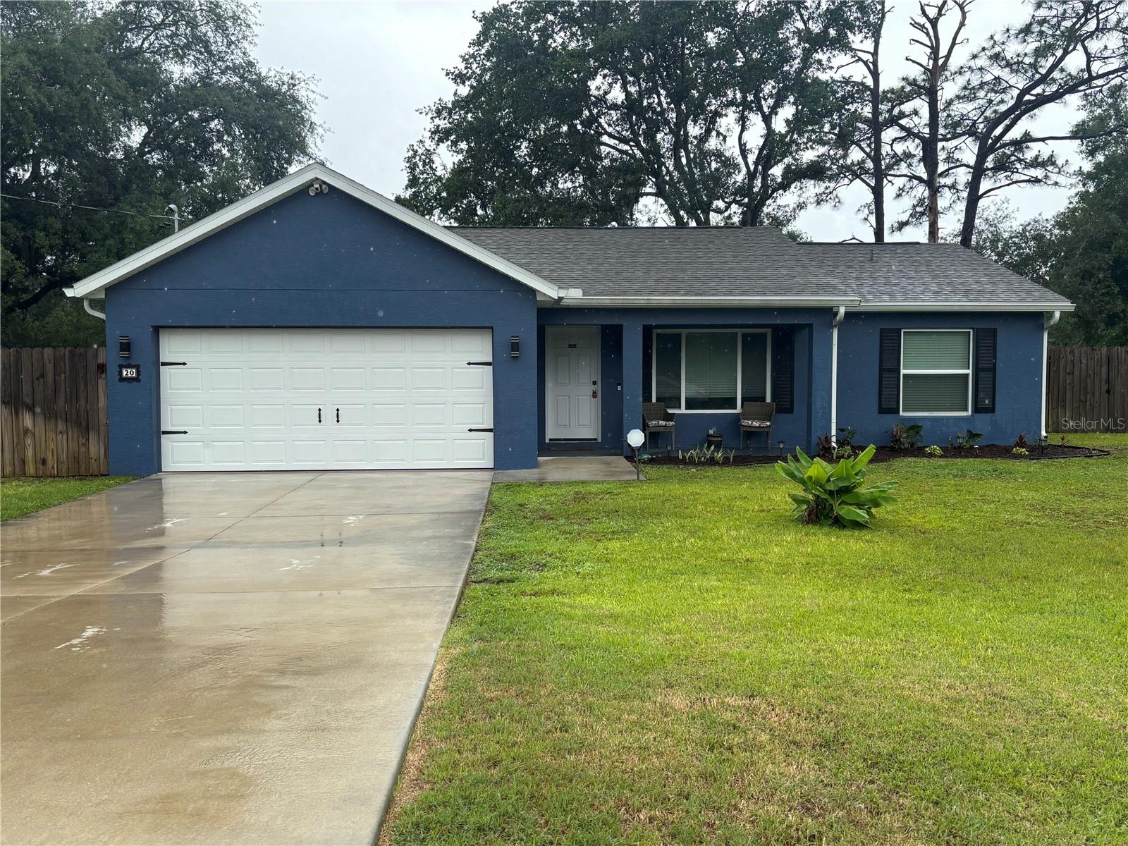 Single Family Residence in OCKLAWAHA, FL - Daniel Dourado