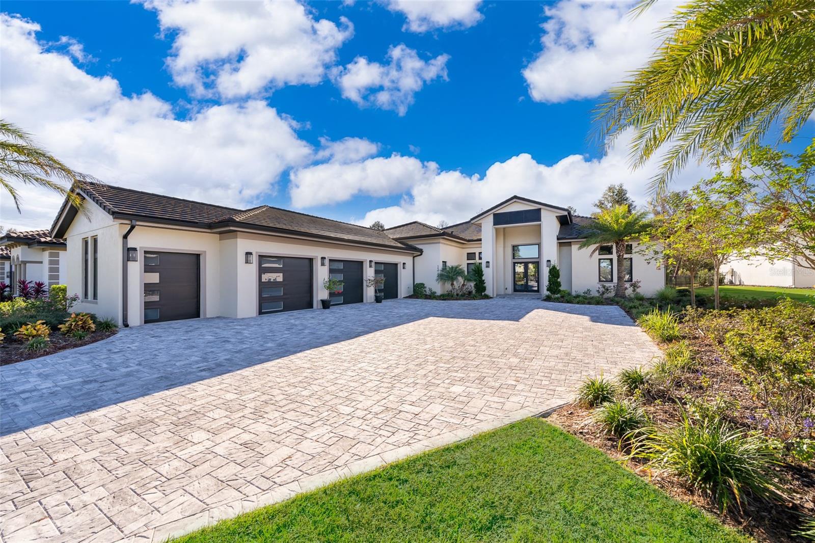 Single Family Residence in BELLA COLLINA, FL - Daniel Dourado