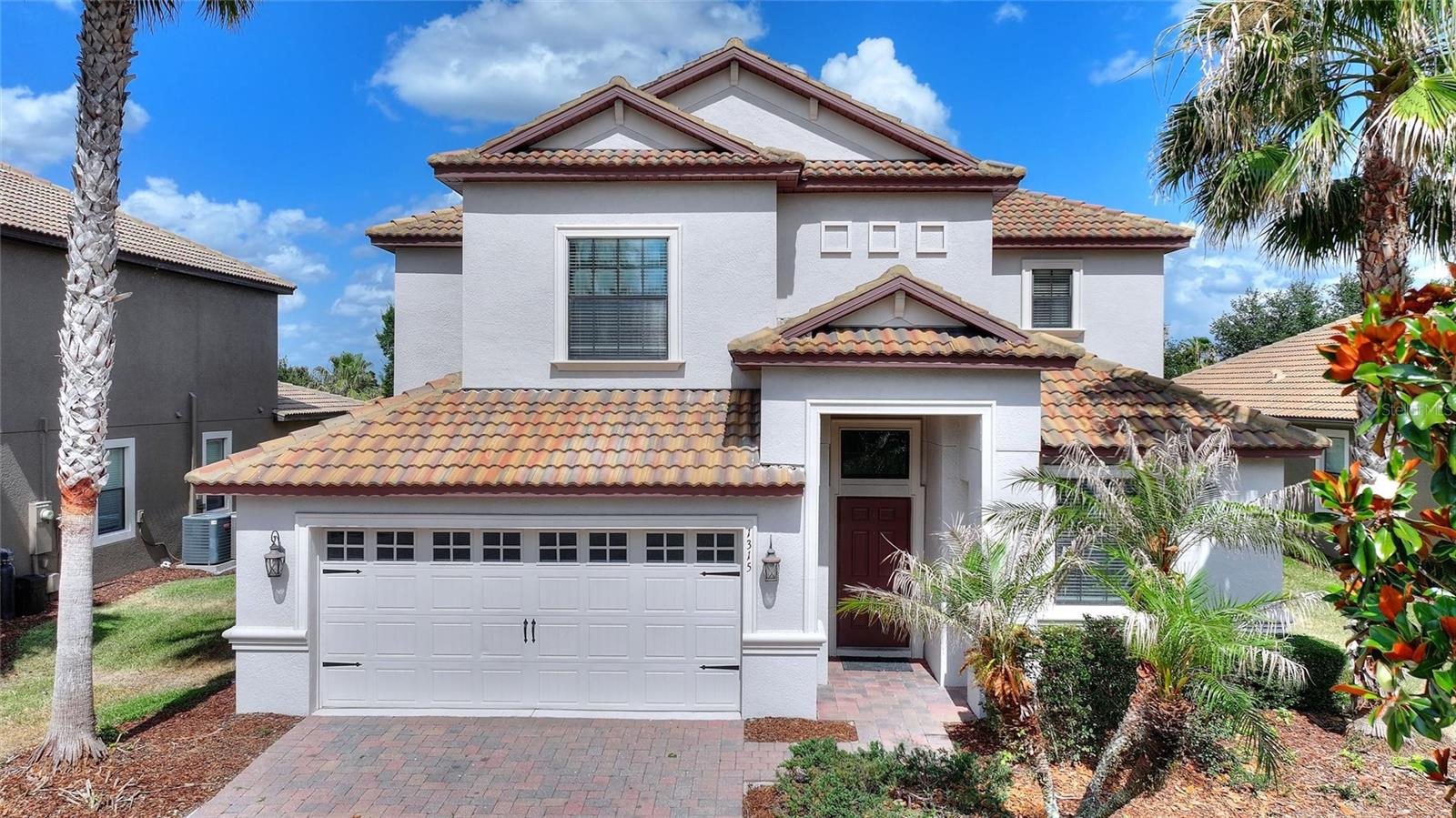 Single Family Residence em DAVENPORT, FL - Daniel Dourado
