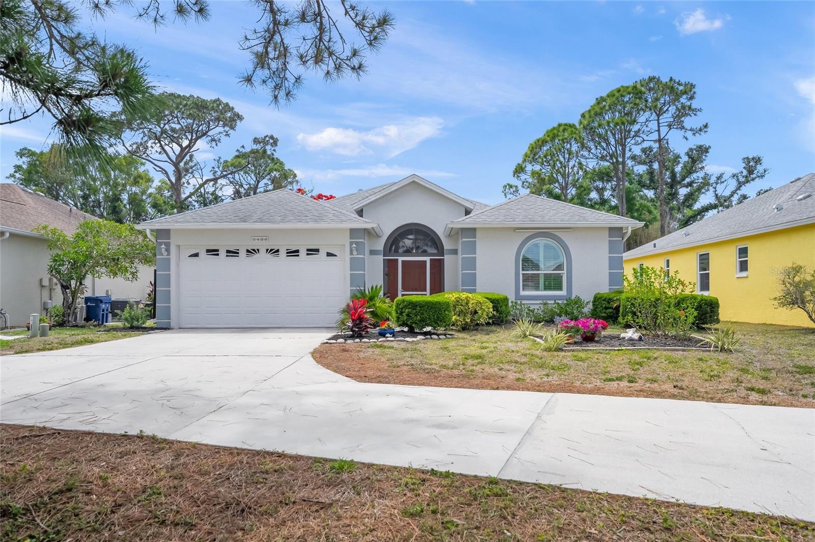 Single Family Residence in SARASOTA, FL - Daniel Dourado