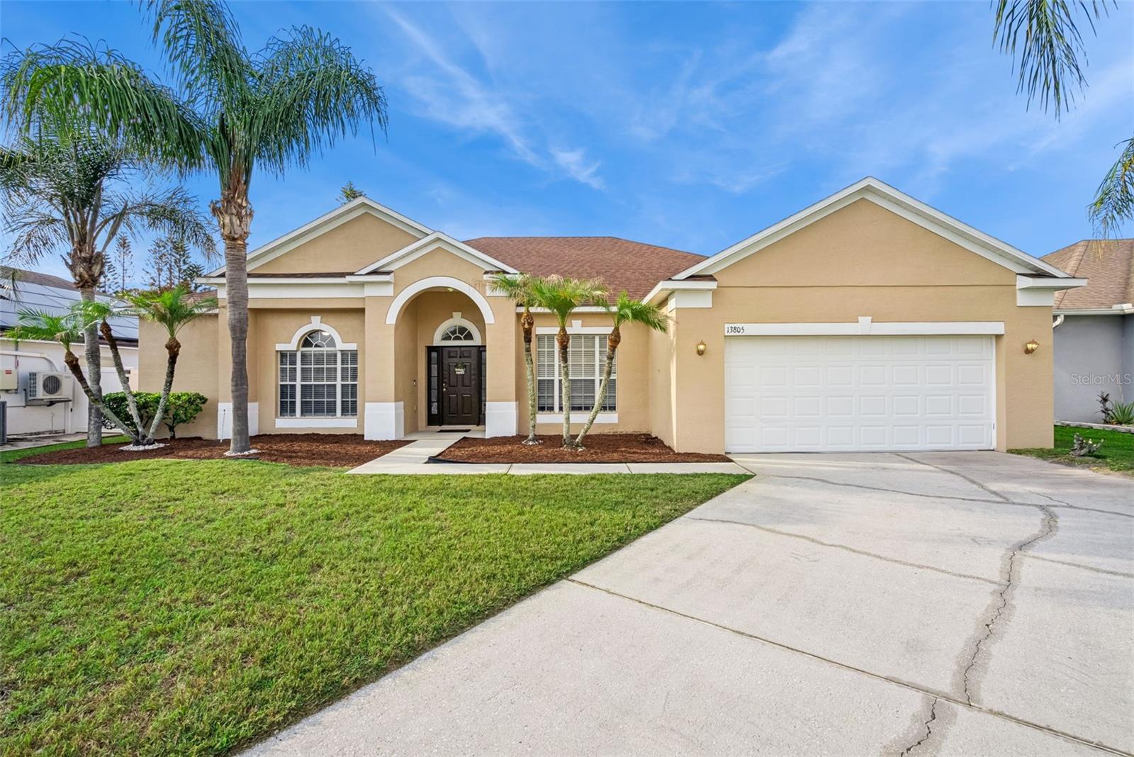 Single Family Residence in ORLANDO, FL - Daniel Dourado