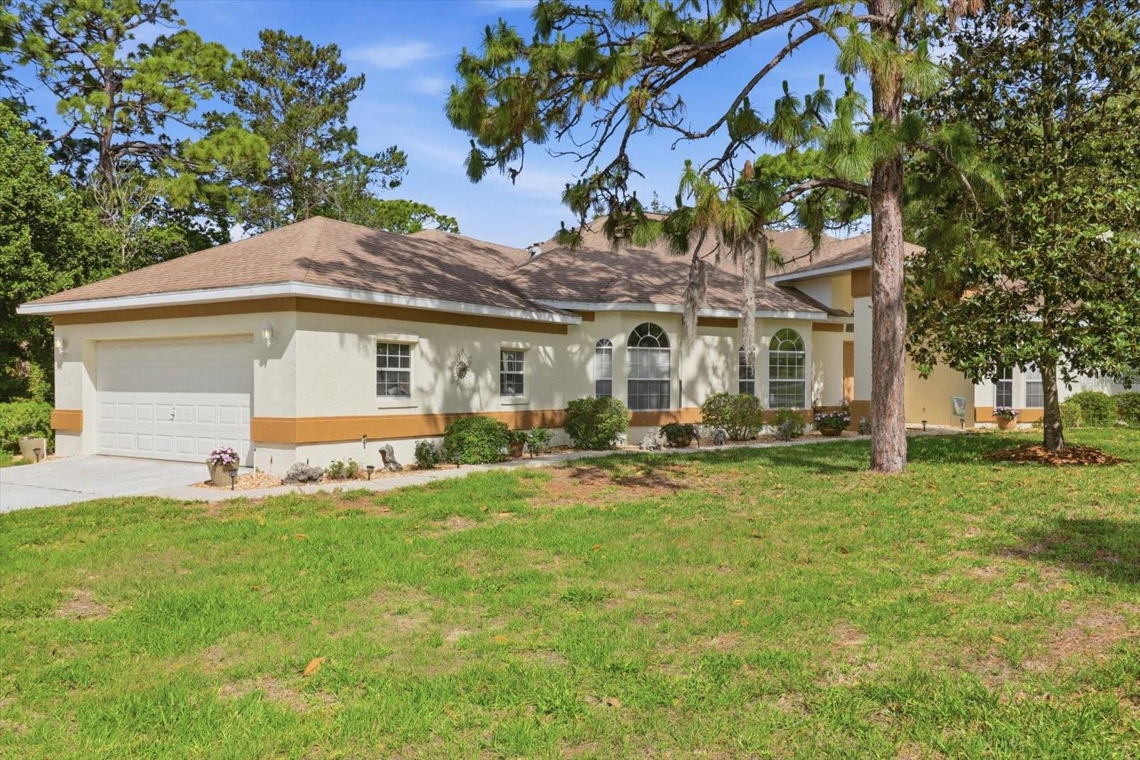 Single Family Residence in HOMOSASSA, FL - Daniel Dourado