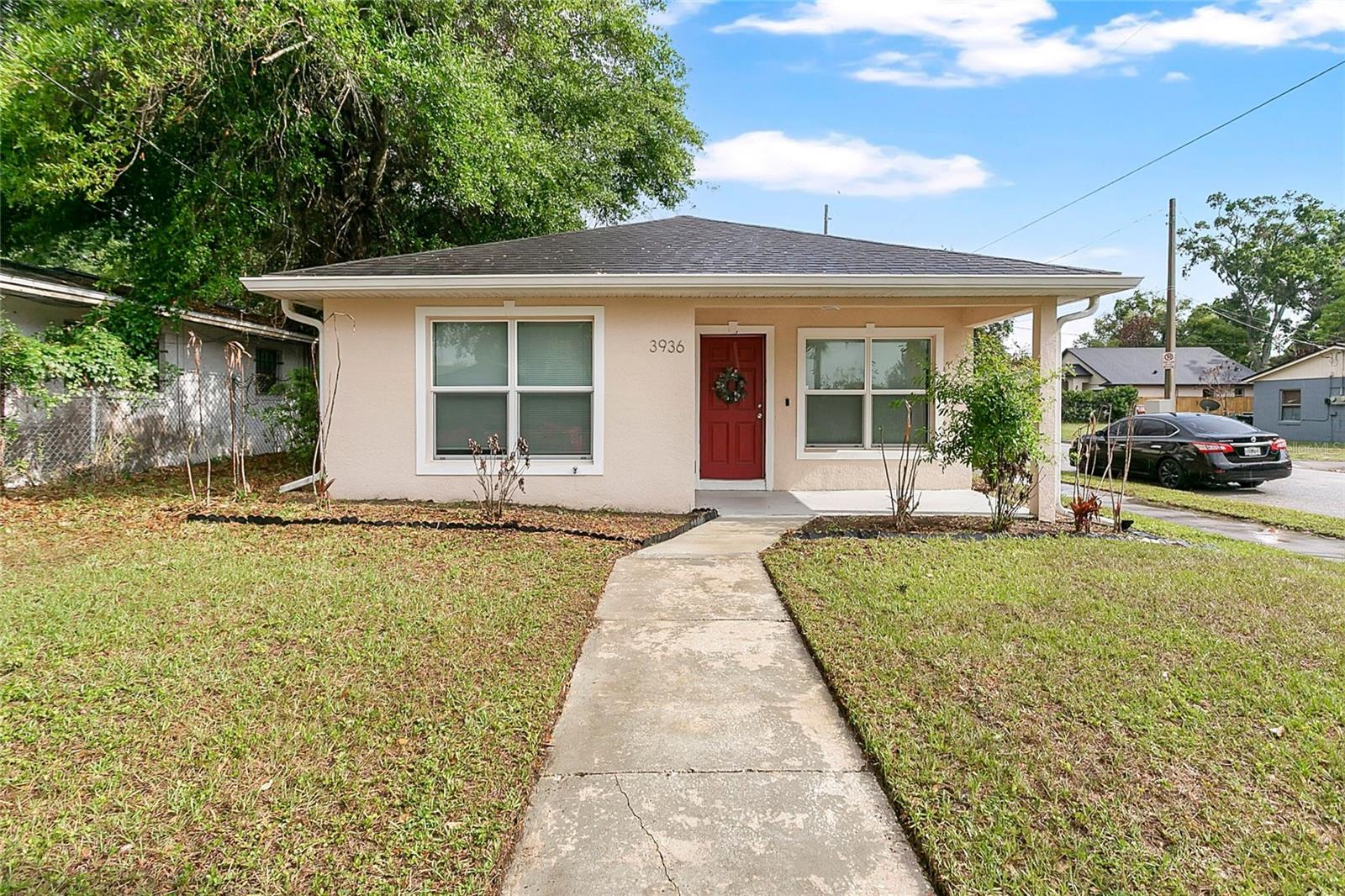 Single Family Residence in ORLANDO, FL - Daniel Dourado