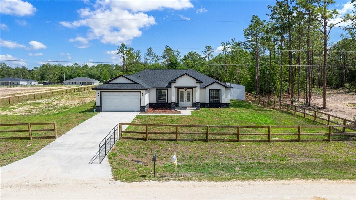 Single Family Residence em DUNNELLON, FL - Daniel Dourado