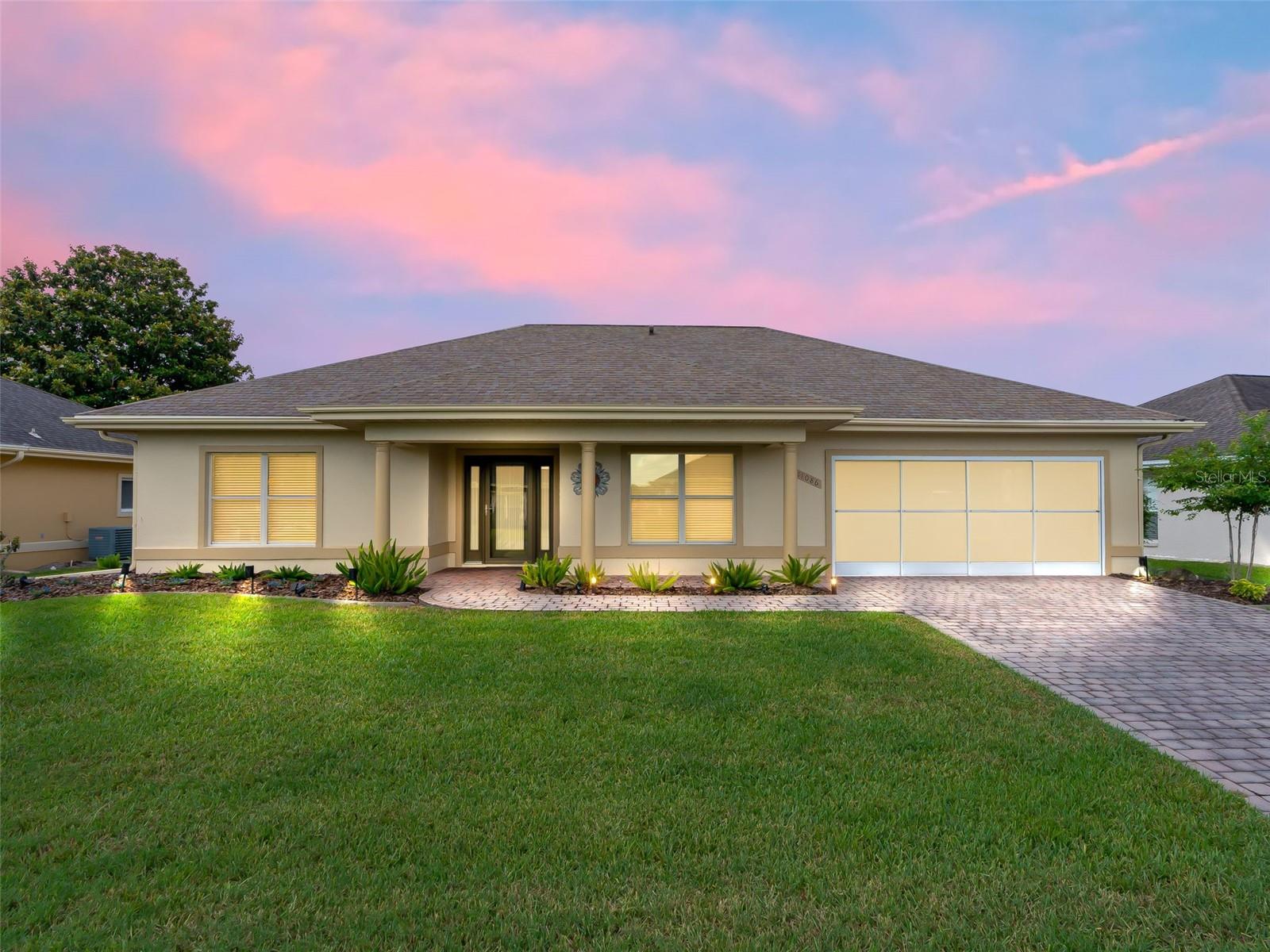 Single Family Residence in SUMMERFIELD, FL - Daniel Dourado