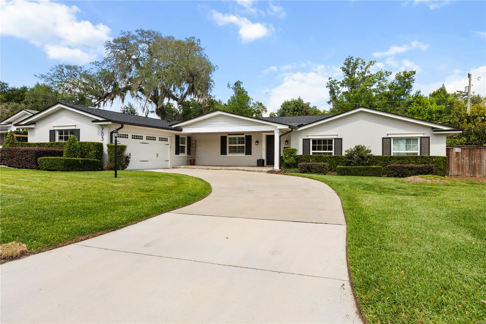 Single Family Residence in MAITLAND, FL - Daniel Dourado