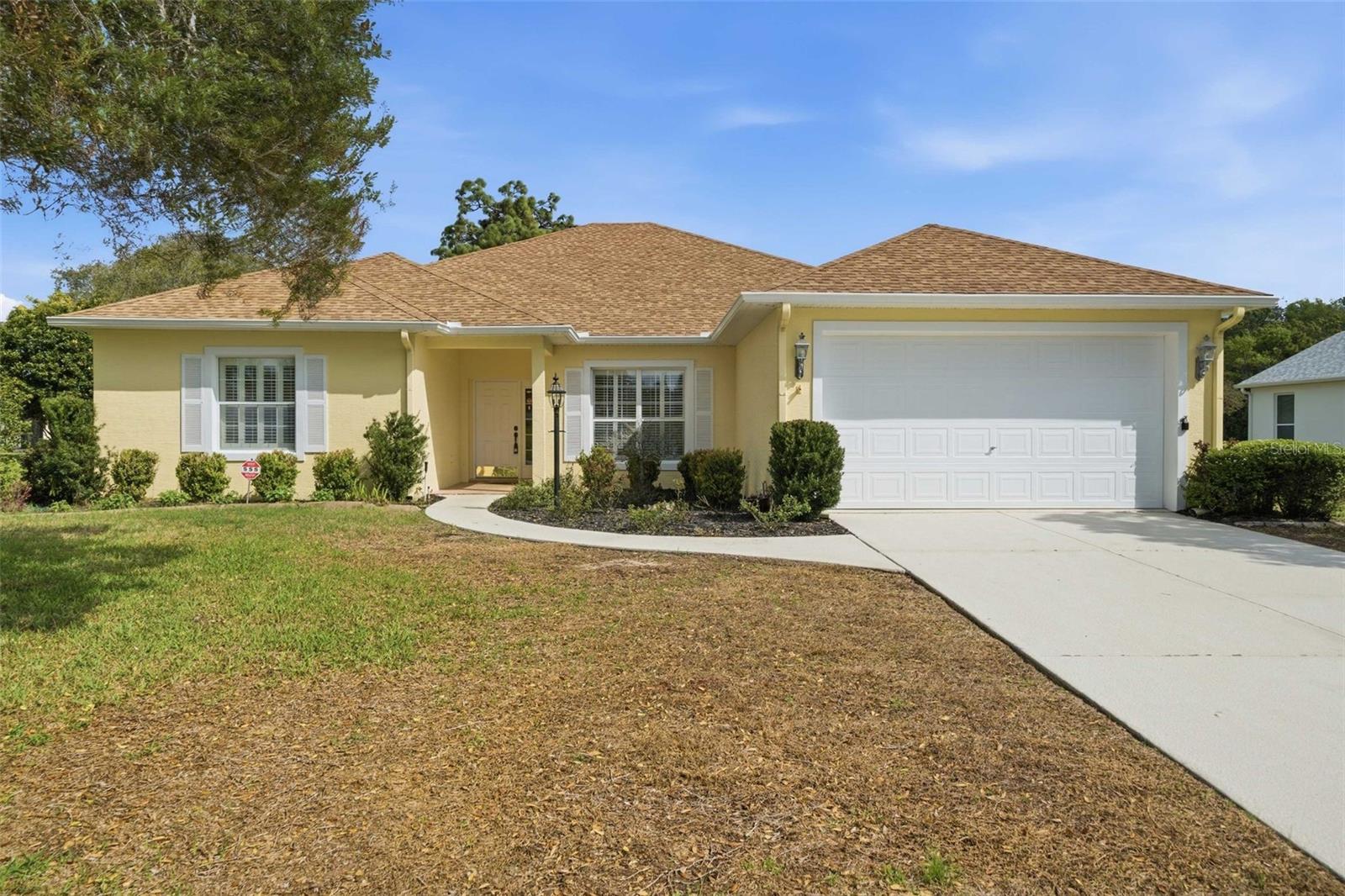 Single Family Residence em BEVERLY HILLS, FL - Daniel Dourado