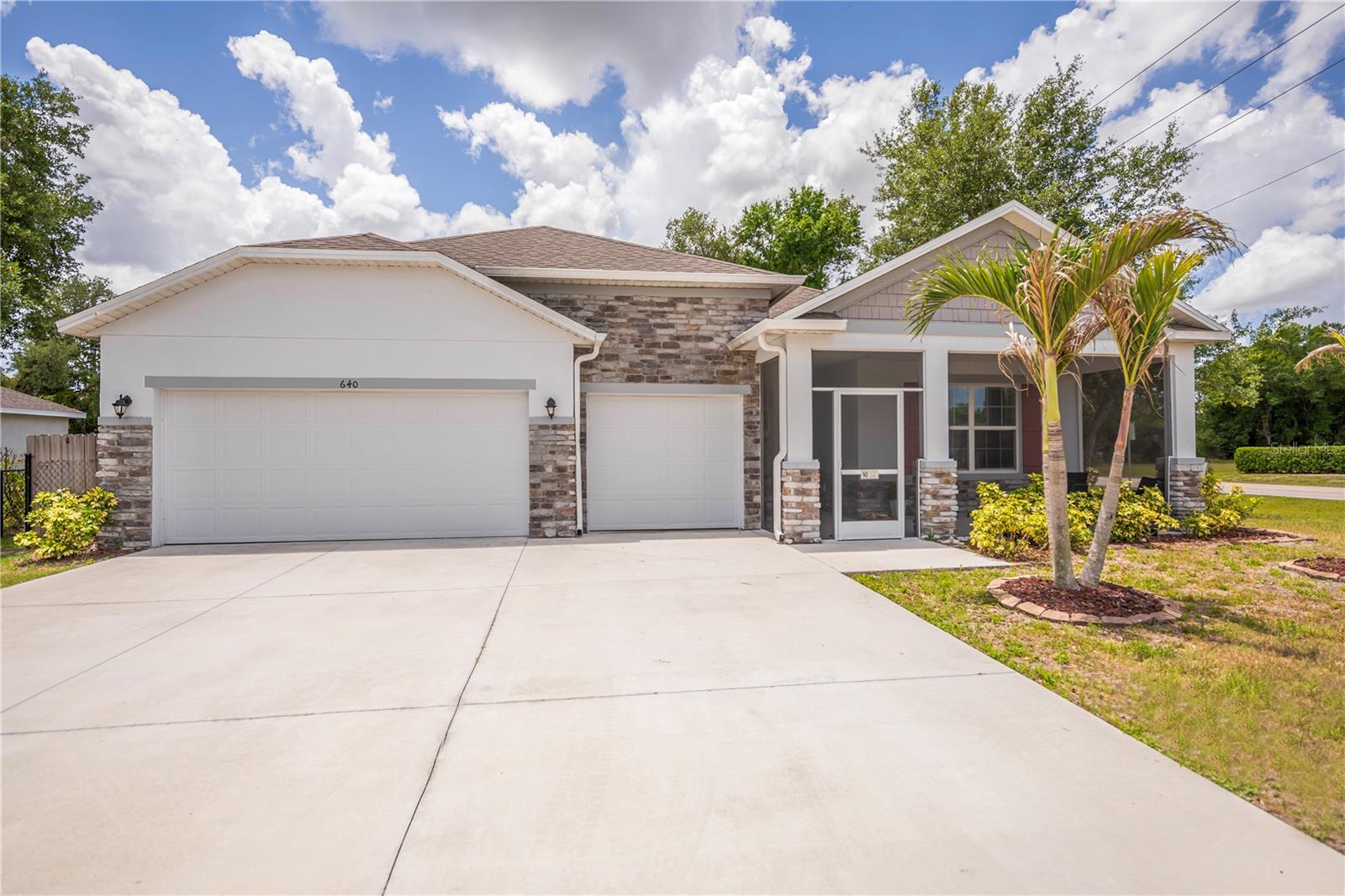 Single Family Residence in PUNTA GORDA, FL - Daniel Dourado