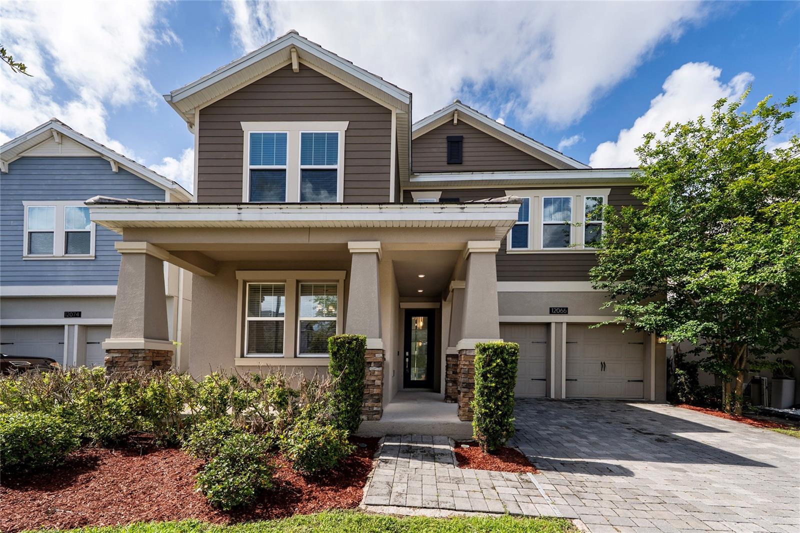 Single Family Residence in ORLANDO, FL - Daniel Dourado