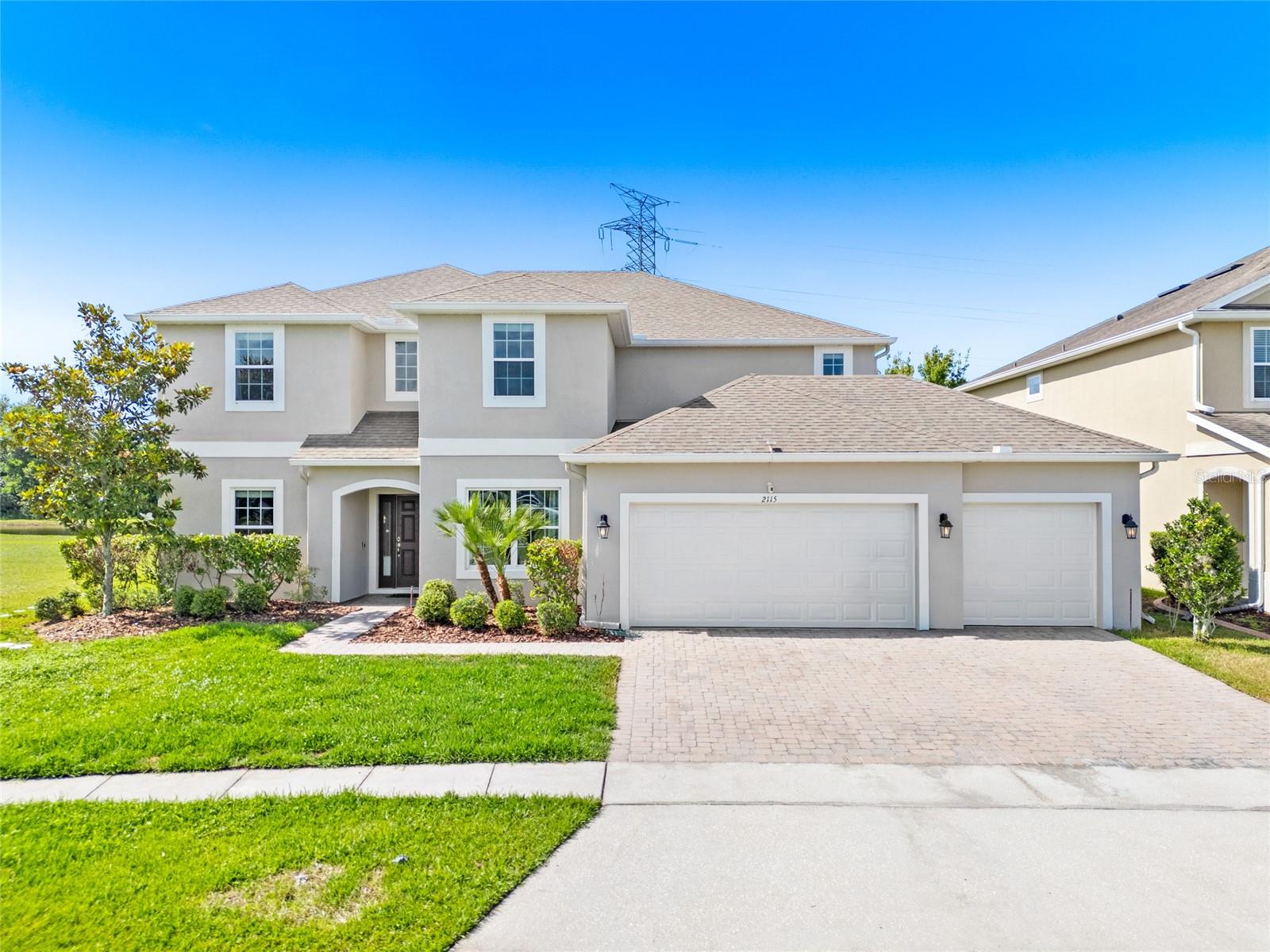 Single Family Residence in ORLANDO, FL - Daniel Dourado