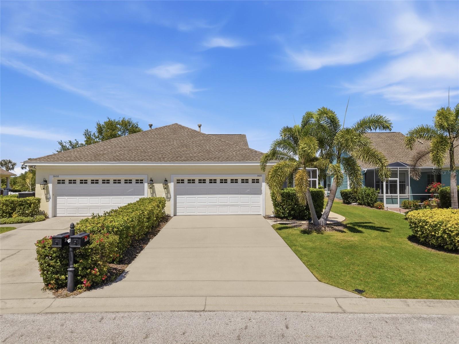 Single Family Residence in APOLLO BEACH, FL - Daniel Dourado