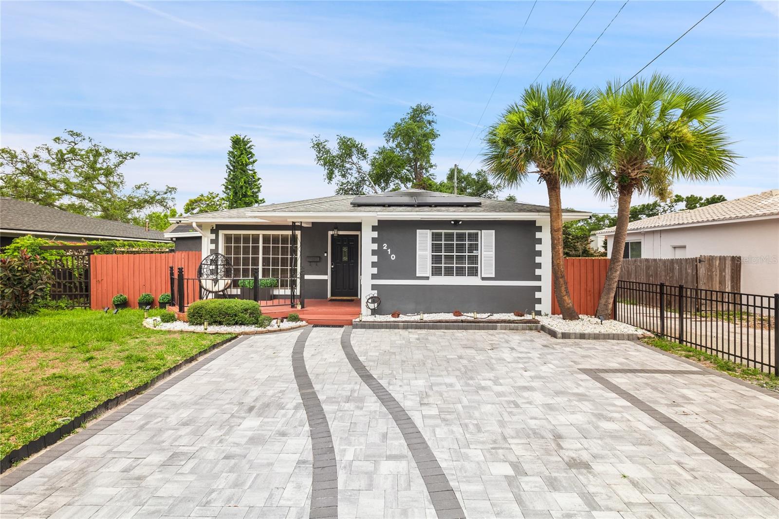 Single Family Residence em ST PETERSBURG, FL - Daniel Dourado