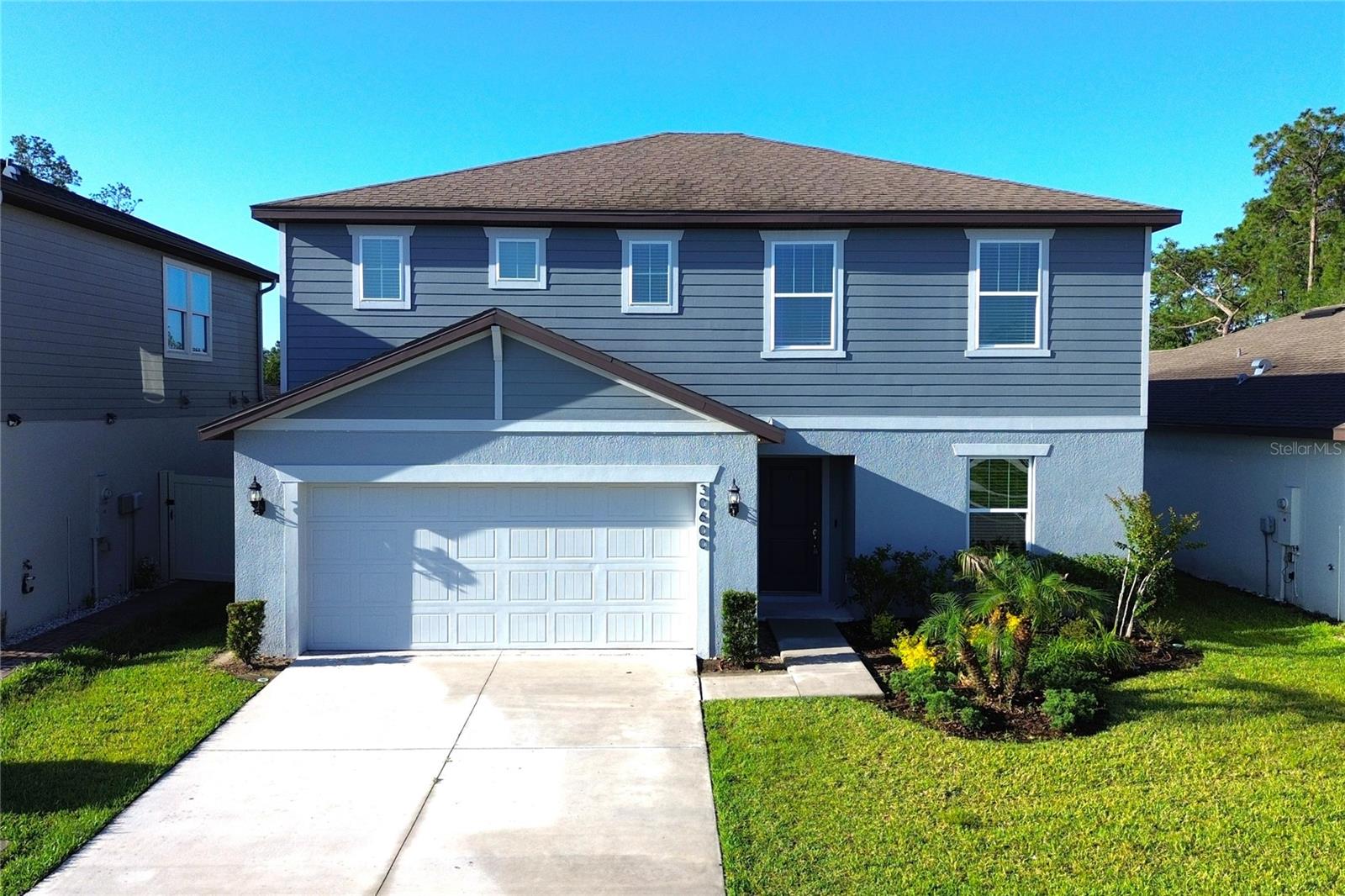 Single Family Residence in WESLEY CHAPEL, FL - Daniel Dourado