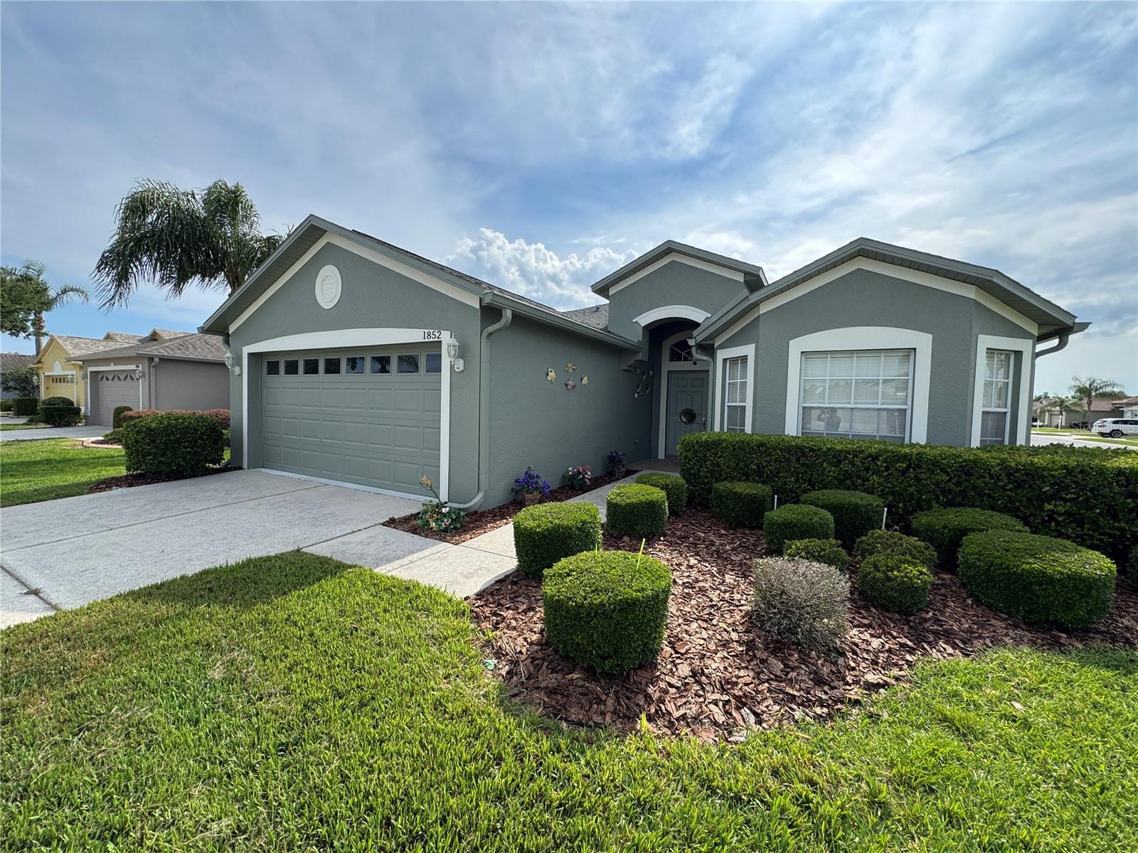 Single Family Residence in TRINITY, FL - Daniel Dourado