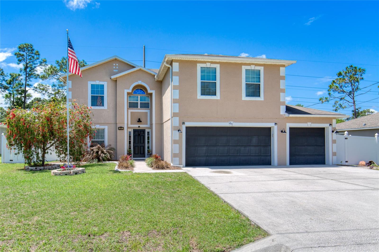 Single Family Residence in PALM COAST, FL - Daniel Dourado