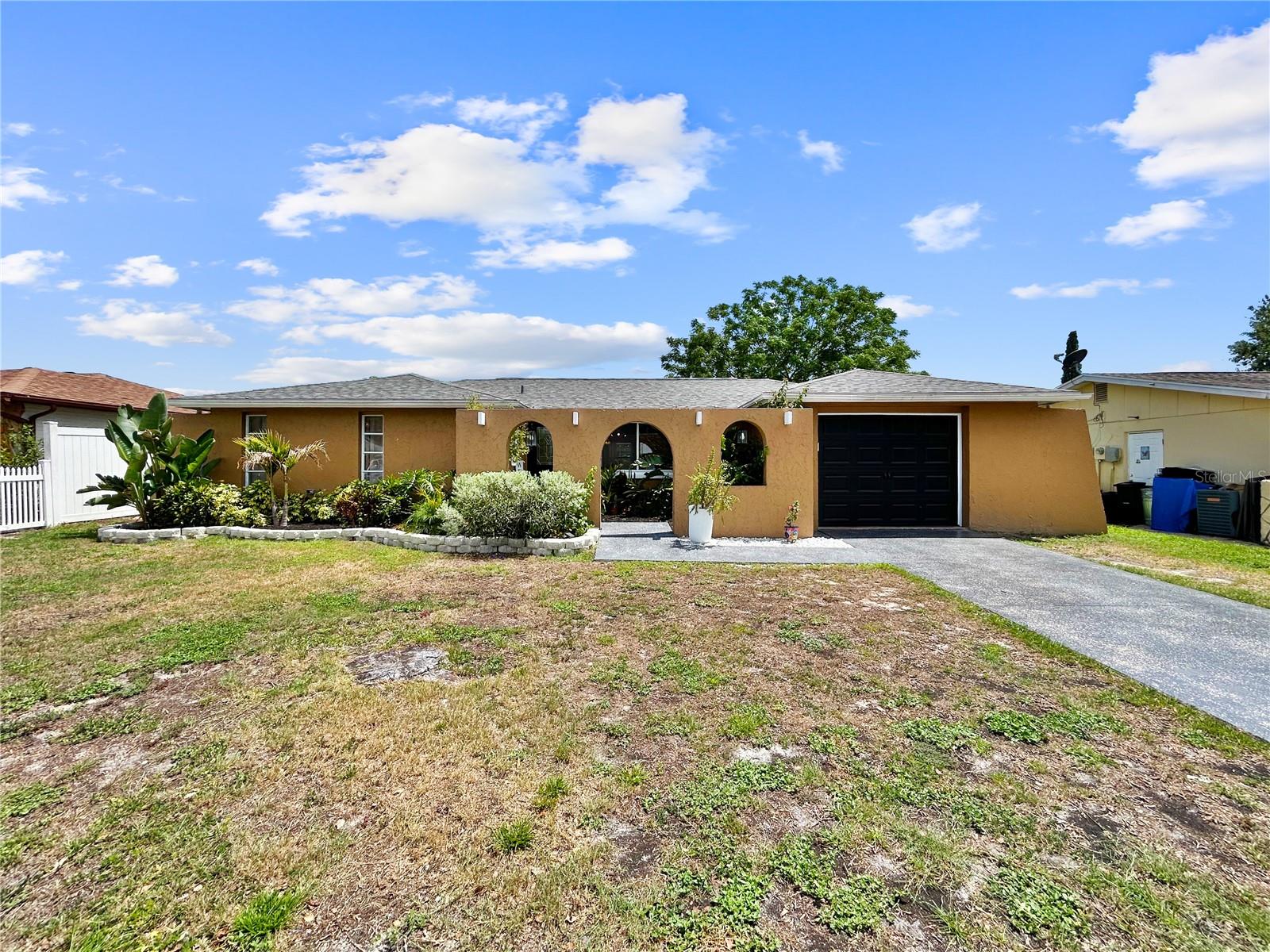 Single Family Residence em PORT RICHEY, FL - Daniel Dourado