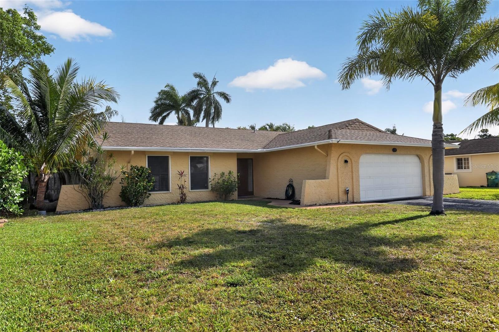 Single Family Residence in BOYNTON BEACH, FL - Daniel Dourado