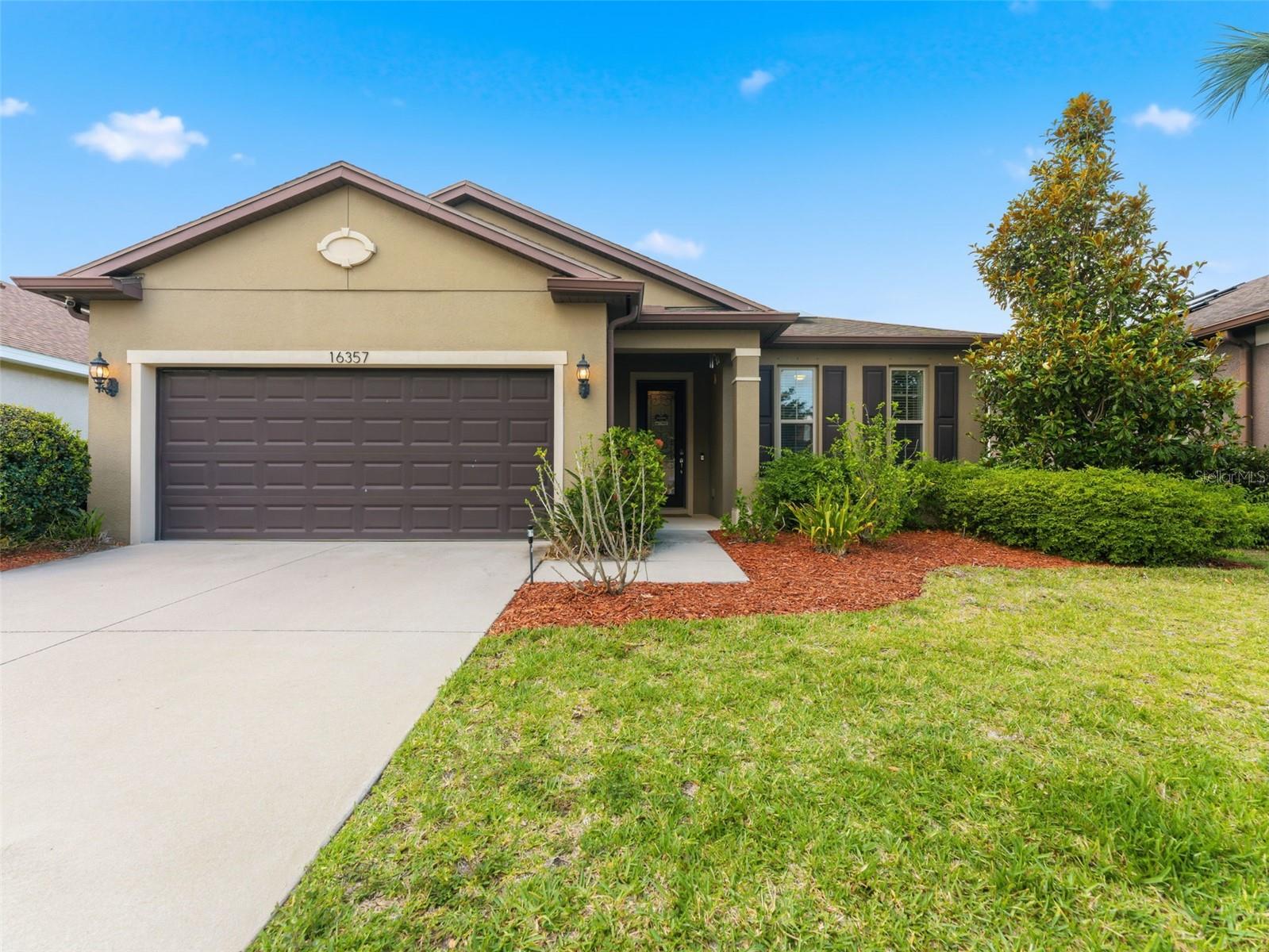 Single Family Residence em WIMAUMA, FL - Daniel Dourado