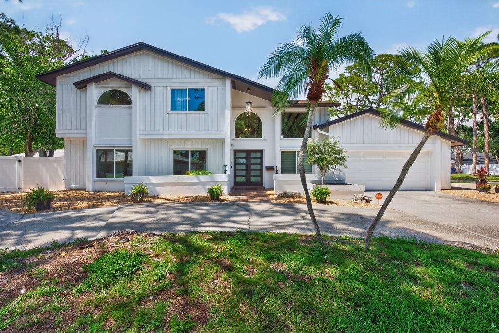 Single Family Residence em ST PETERSBURG, FL - Daniel Dourado