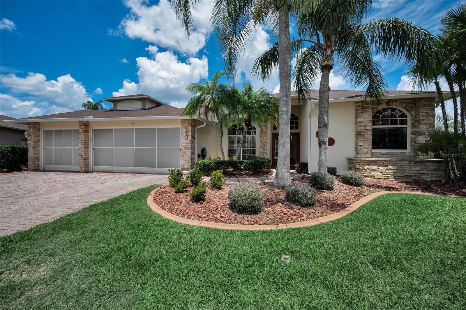 Single Family Residence in TRINITY, FL - Daniel Dourado