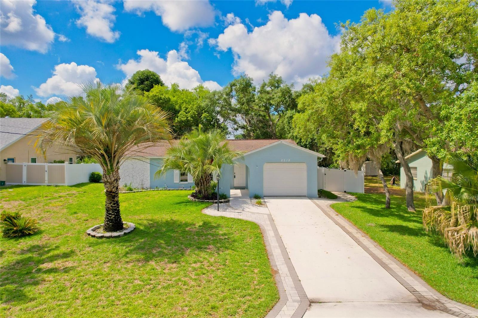 Single Family Residence em SPRING HILL, FL - Daniel Dourado