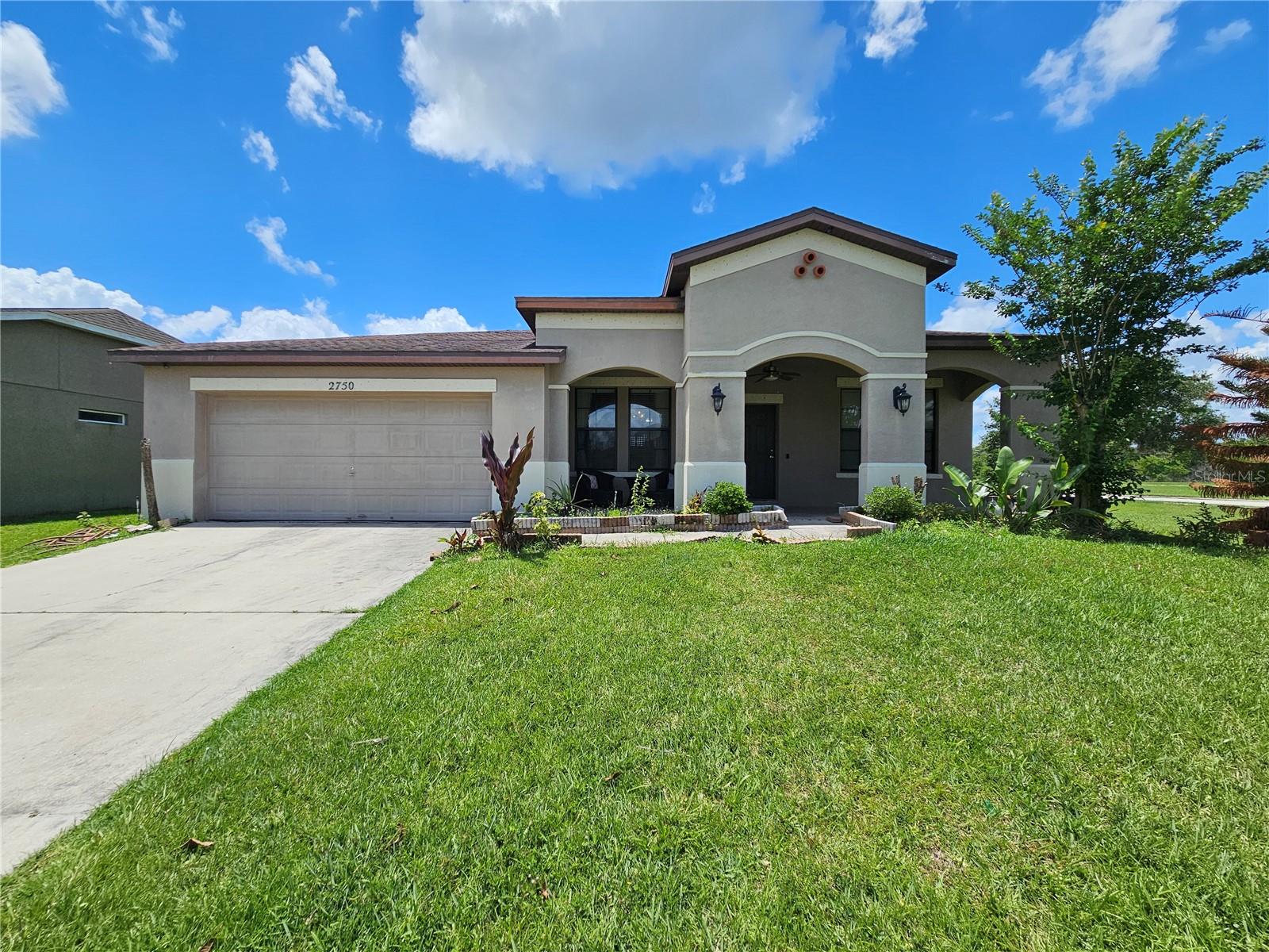 Single Family Residence em KISSIMMEE, FL - Daniel Dourado