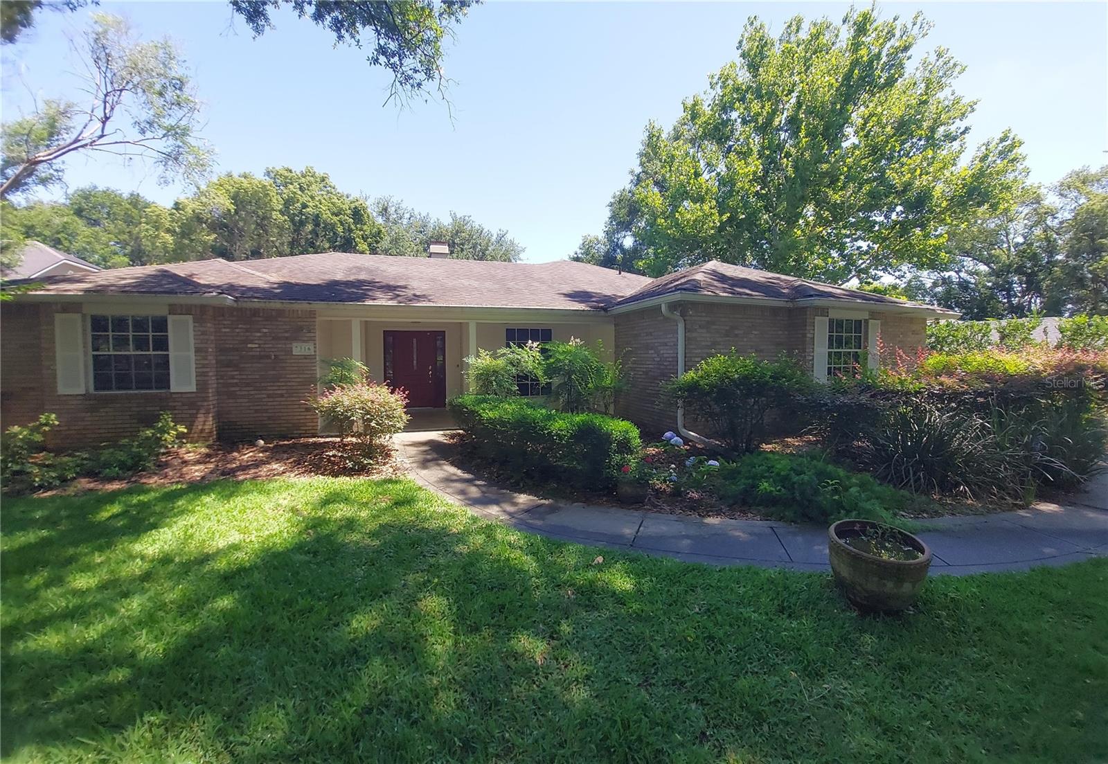 Single Family Residence em MOUNT DORA, FL - Daniel Dourado