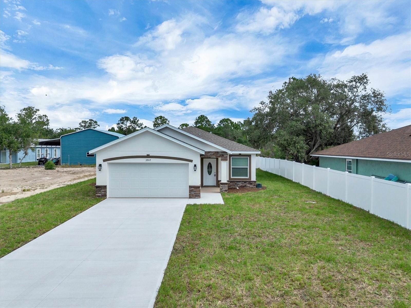 Single Family Residence em LAKE WALES, FL - Daniel Dourado