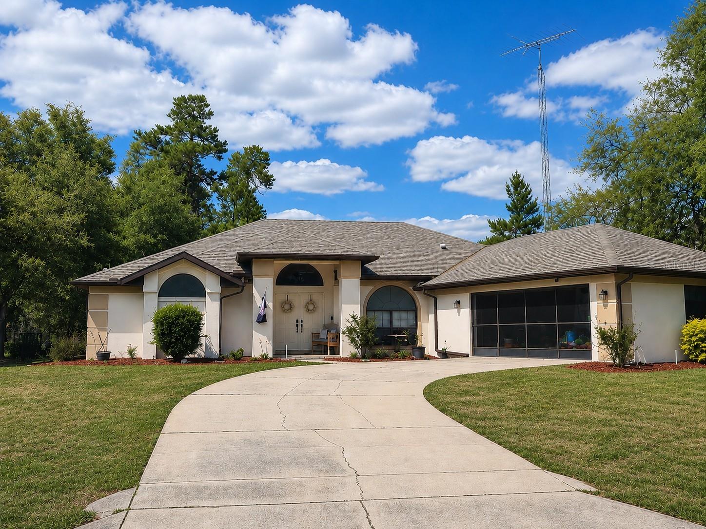 Single Family Residence in HOMOSASSA, FL - Daniel Dourado