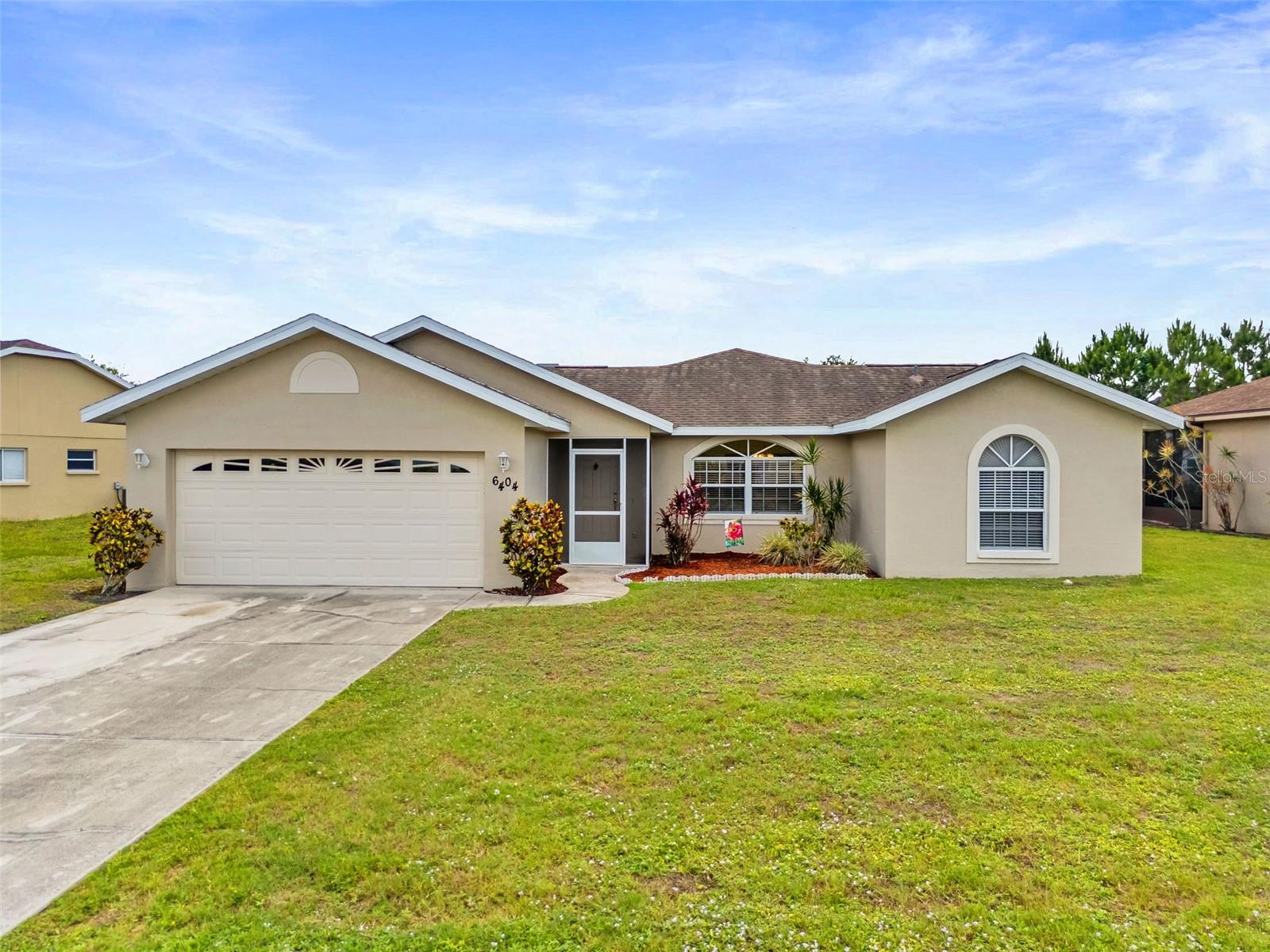 Single Family Residence in PALMETTO, FL - Daniel Dourado