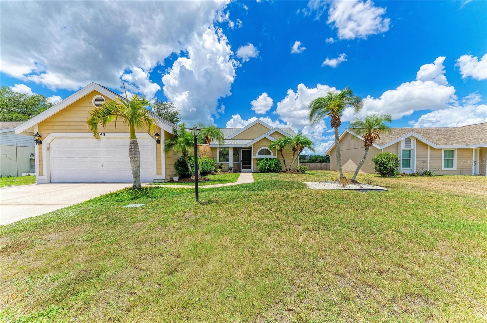 Single Family Residence in SARASOTA, FL - Daniel Dourado