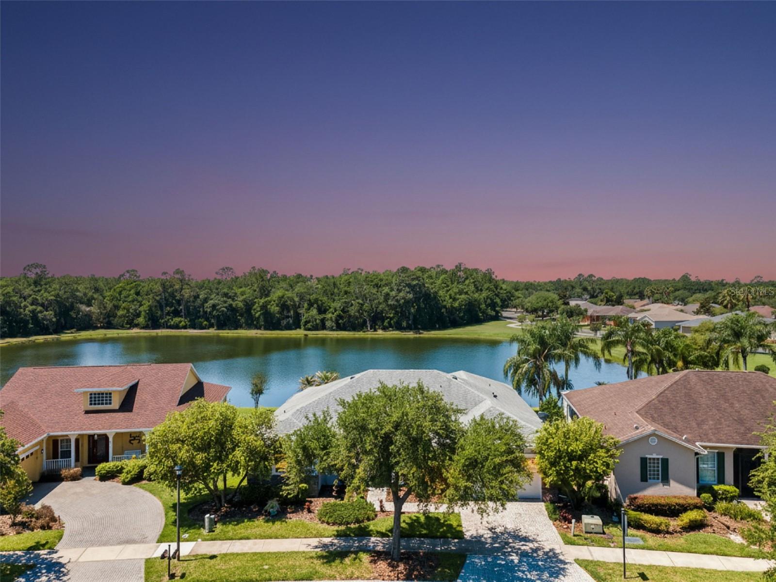 Single Family Residence em POINCIANA, FL - Daniel Dourado