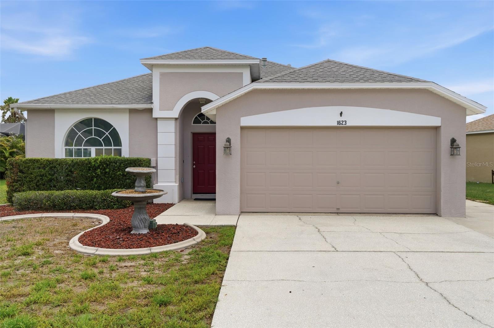 Single Family Residence in TRINITY, FL - Daniel Dourado