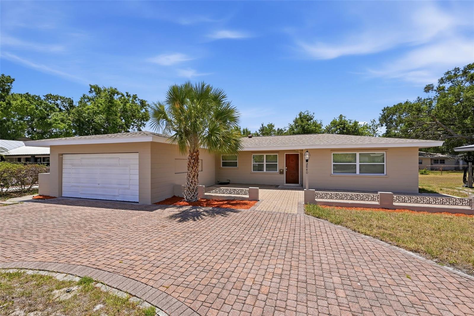 Single Family Residence em ST PETERSBURG, FL - Daniel Dourado