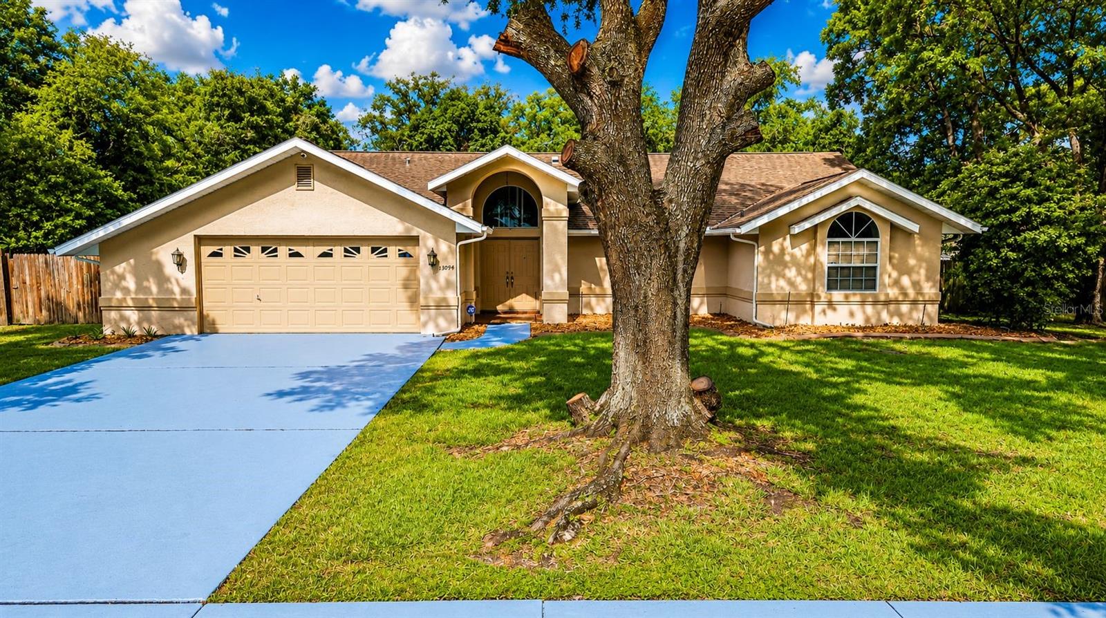 Single Family Residence em SPRING HILL, FL - Daniel Dourado