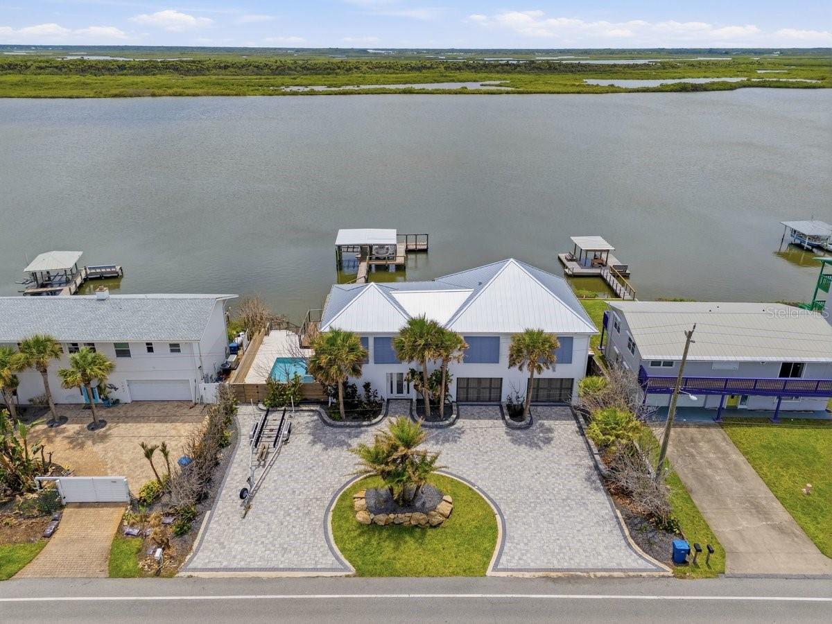 Single Family Residence in NEW SMYRNA BEACH, FL - Daniel Dourado