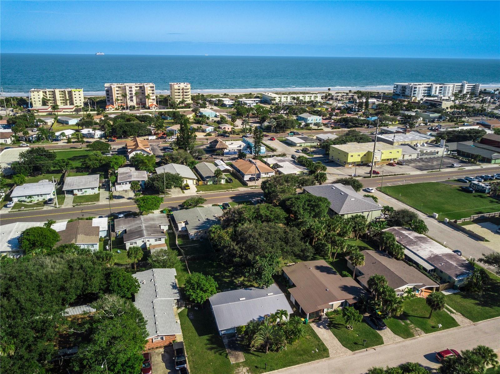 Single Family Residence em COCOA BEACH, FL - Daniel Dourado