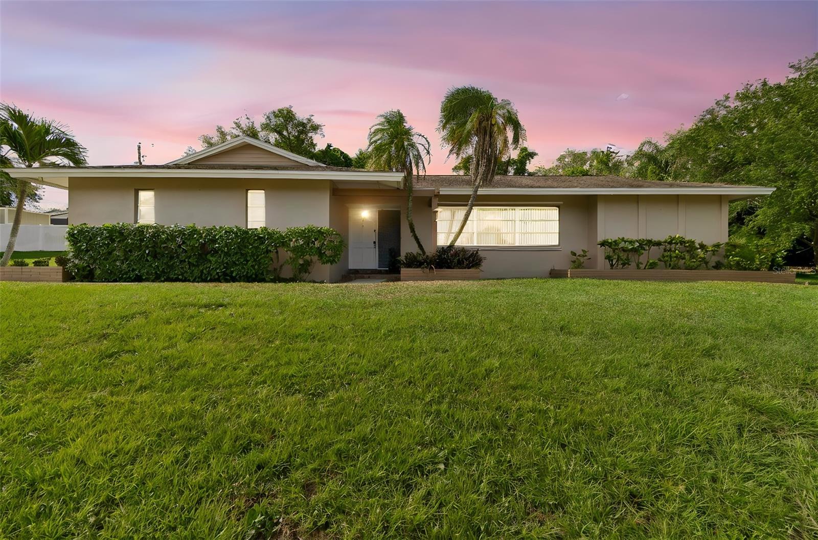 Single Family Residence em TARPON SPRINGS, FL - Daniel Dourado