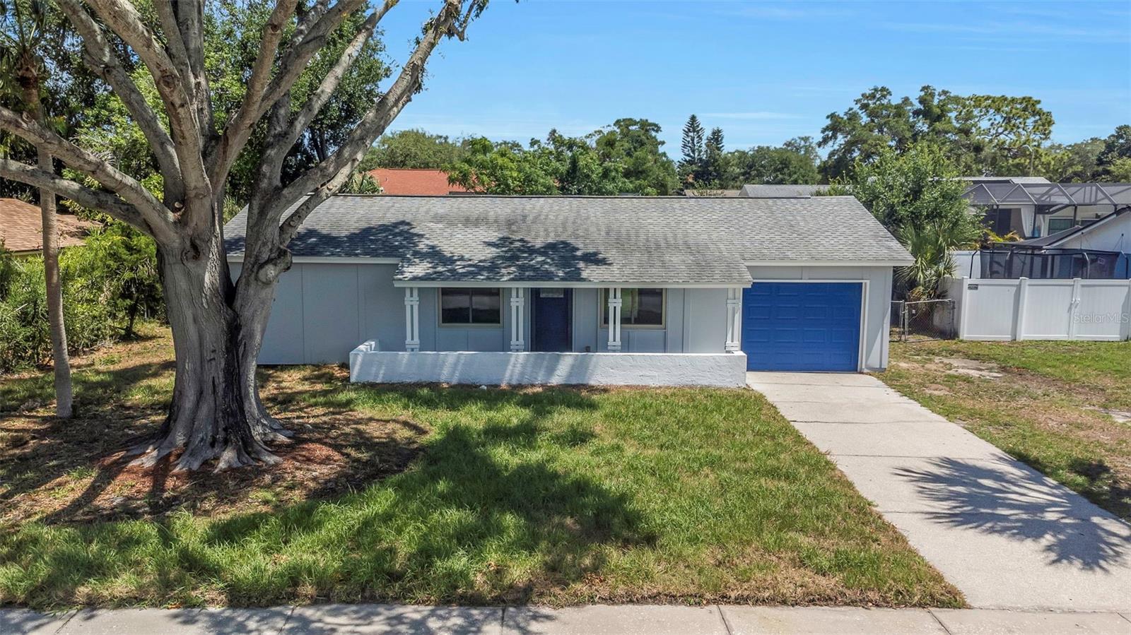 Single Family Residence em TARPON SPRINGS, FL - Daniel Dourado