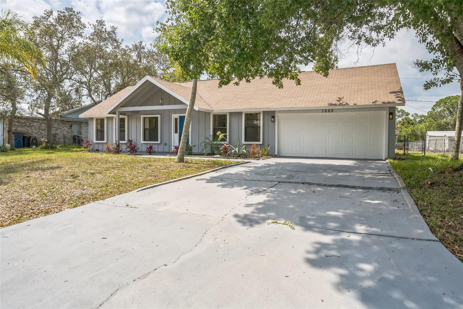 Single Family Residence em PALM BAY, FL - Daniel Dourado