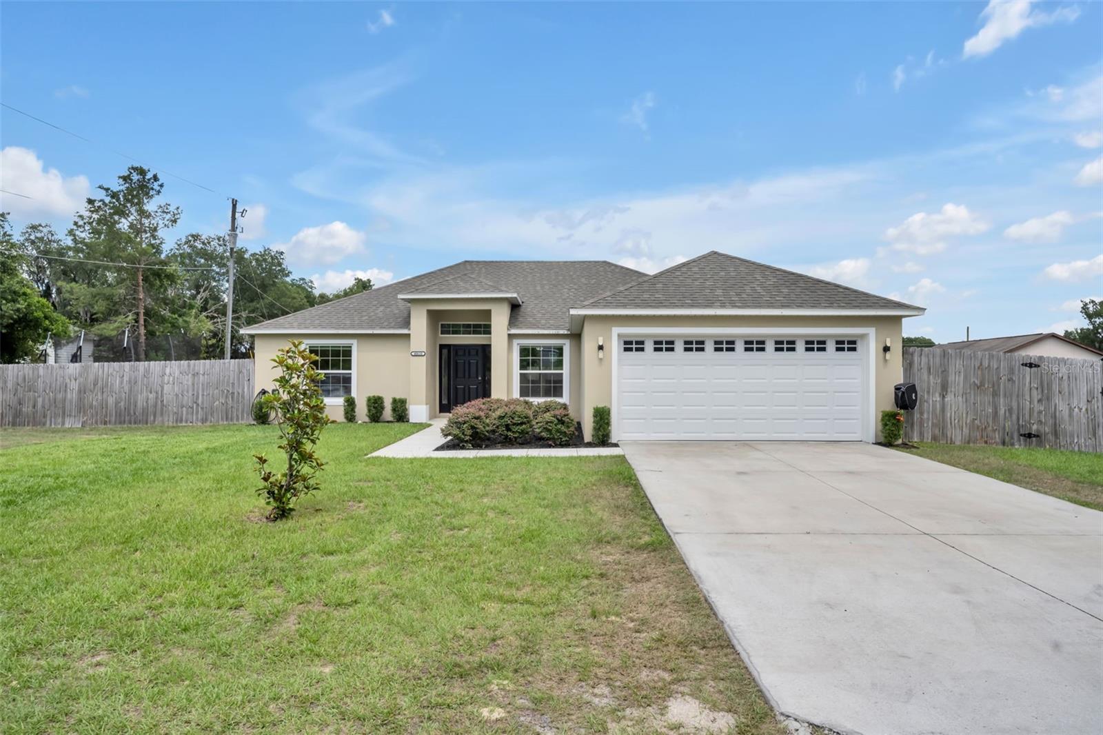 Single Family Residence em UMATILLA, FL - Daniel Dourado