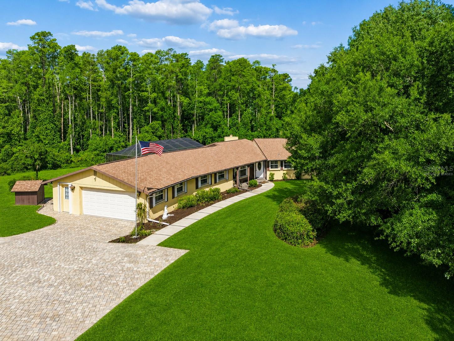 Single Family Residence em NEW PORT RICHEY, FL - Daniel Dourado