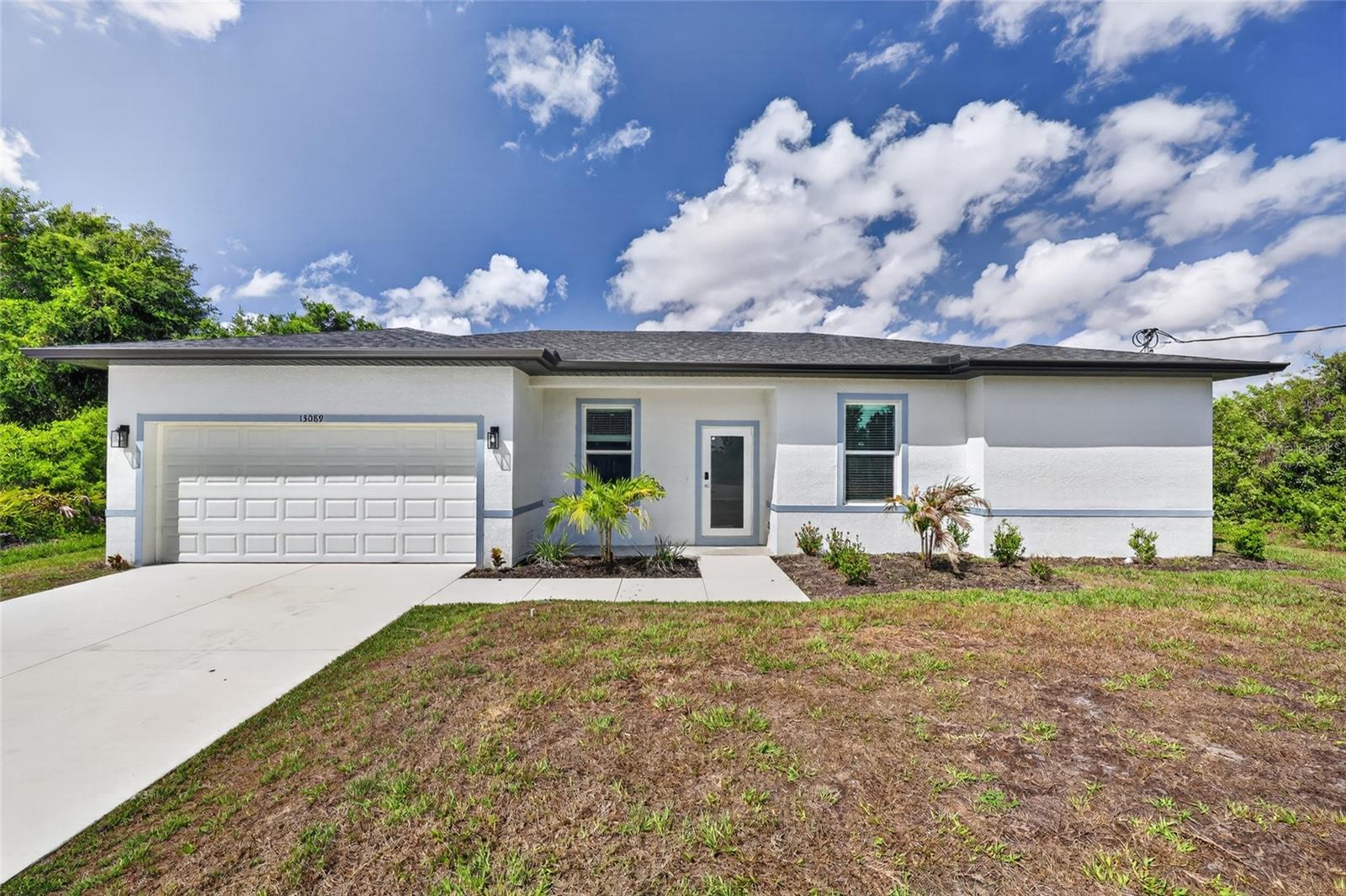 Single Family Residence in PORT CHARLOTTE, FL - Daniel Dourado