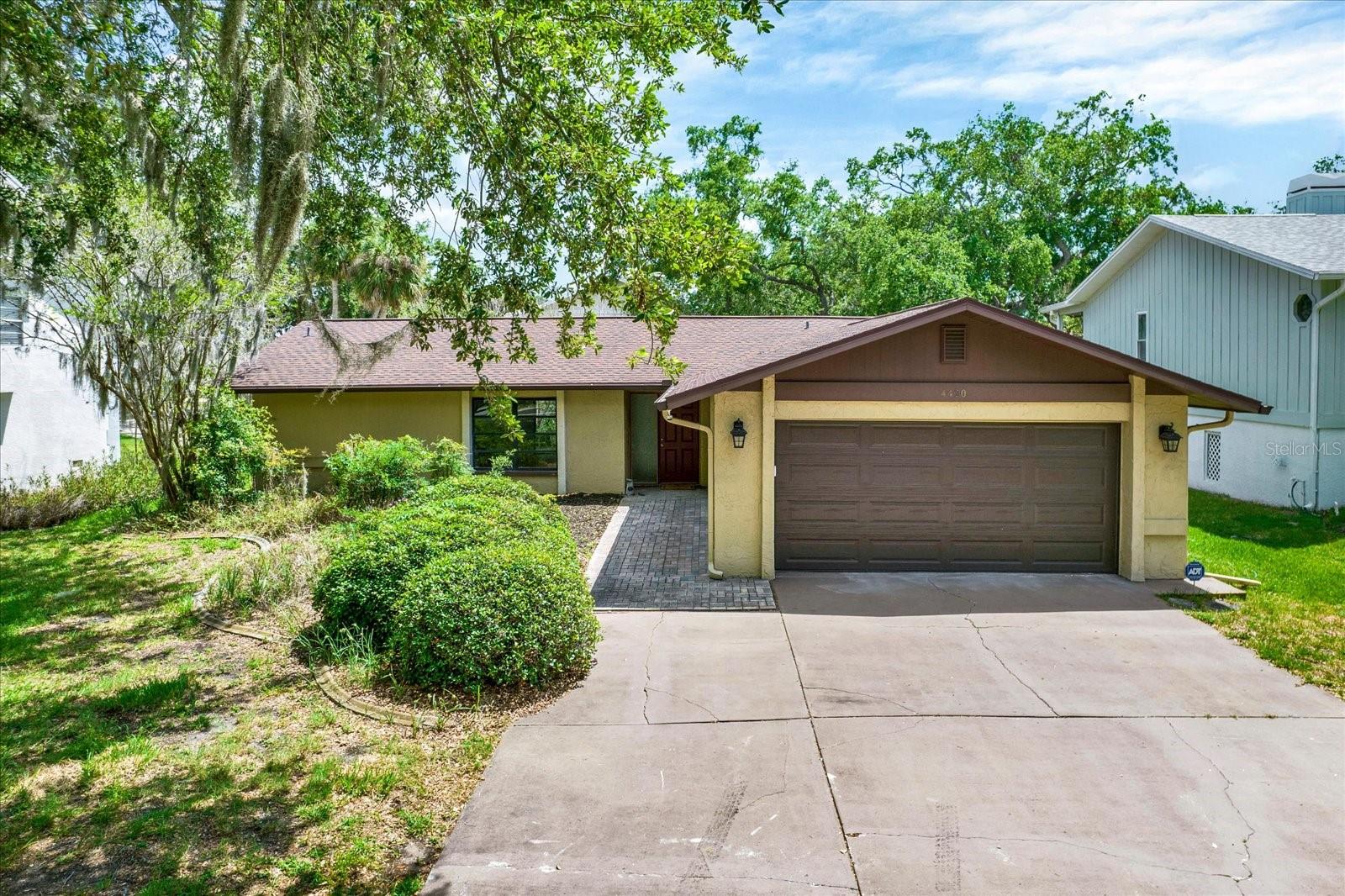 Single Family Residence em NEW PORT RICHEY, FL - Daniel Dourado