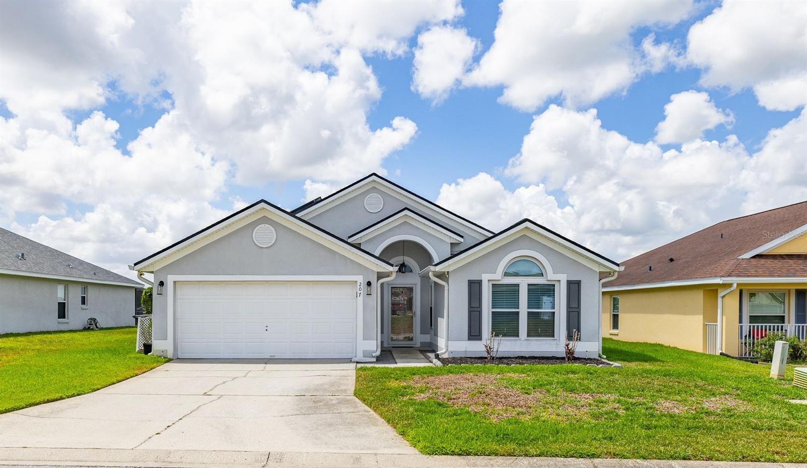 Single Family Residence em DAVENPORT, FL - Daniel Dourado