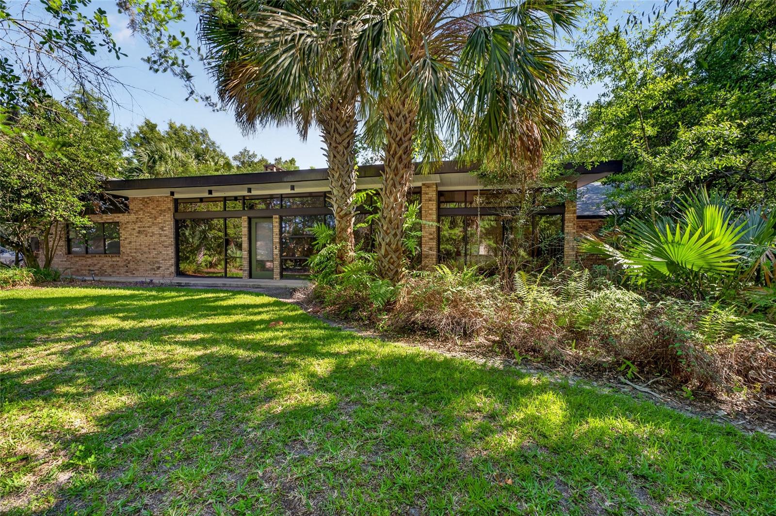 Single Family Residence in WESLEY CHAPEL, FL - Daniel Dourado
