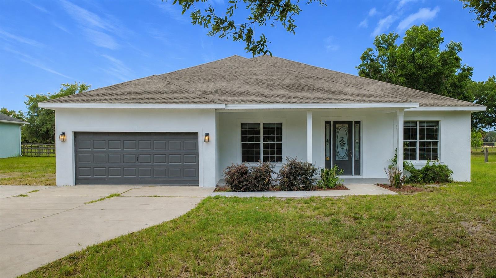 Single Family Residence in TAVARES, FL - Daniel Dourado