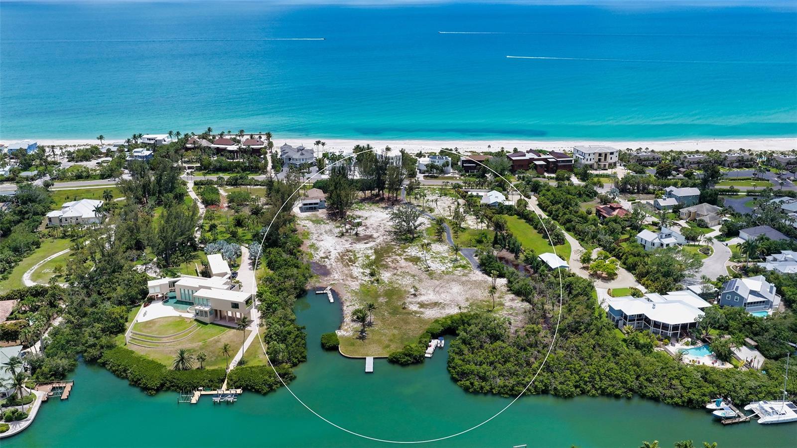 Single Family Residence in LONGBOAT KEY, FL - Daniel Dourado