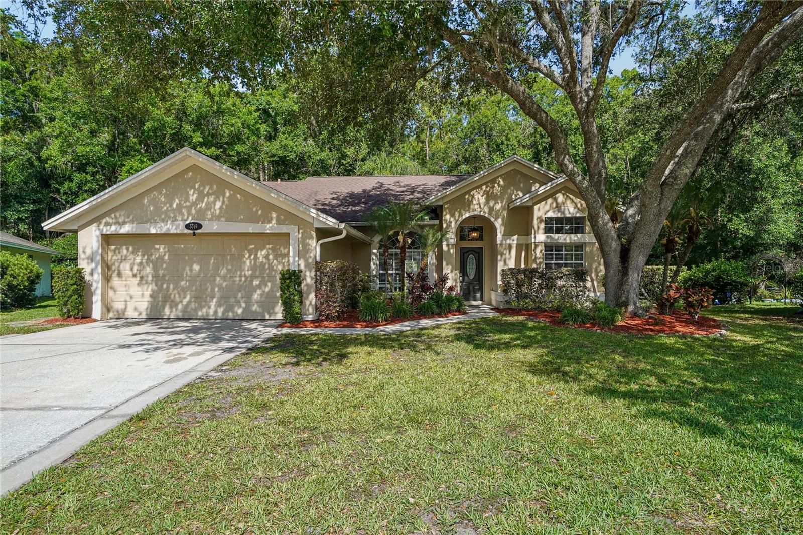 Single Family Residence em TARPON SPRINGS, FL - Daniel Dourado